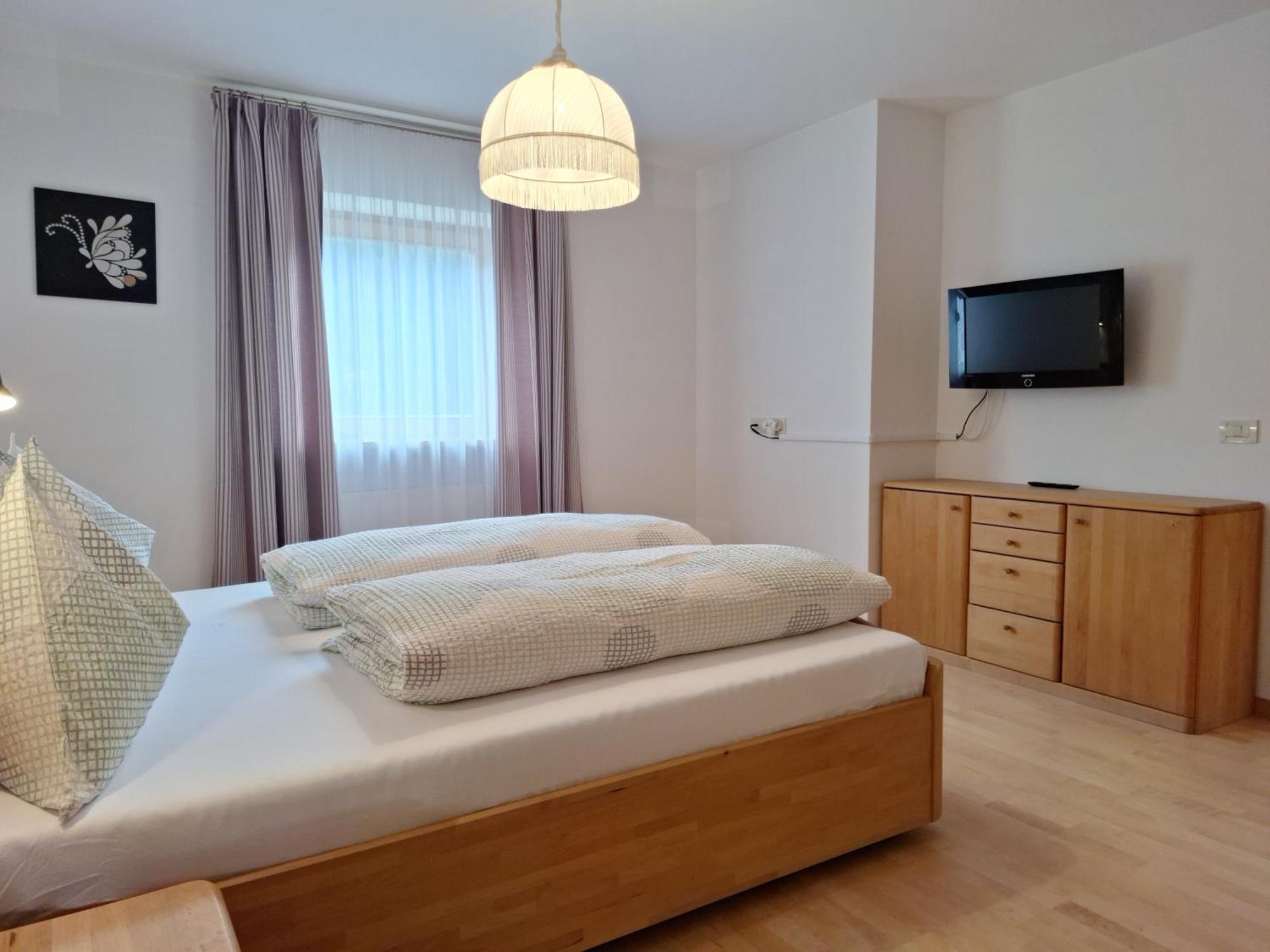 Apartments Insam Santa Cristina Val Gardena Екстер'єр фото