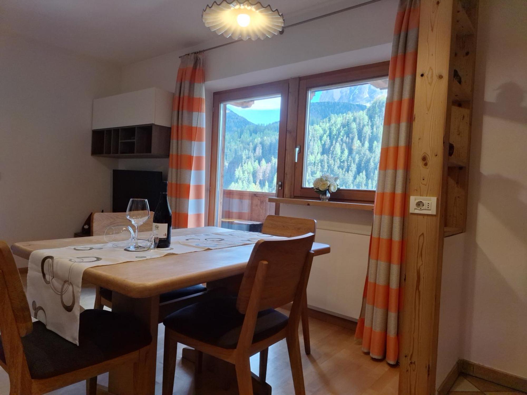 Apartments Insam Santa Cristina Val Gardena Екстер'єр фото