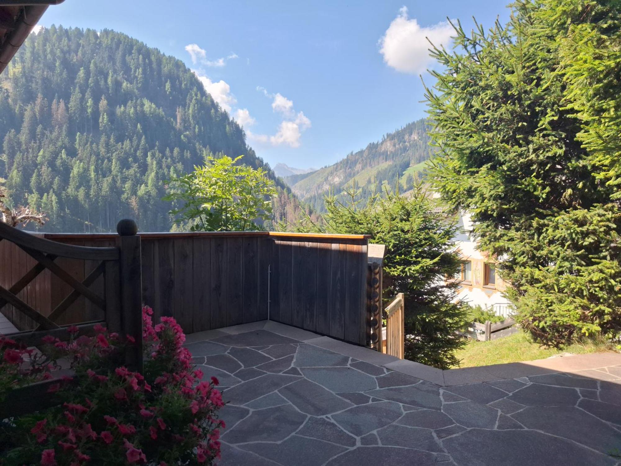 Apartments Insam Santa Cristina Val Gardena Екстер'єр фото