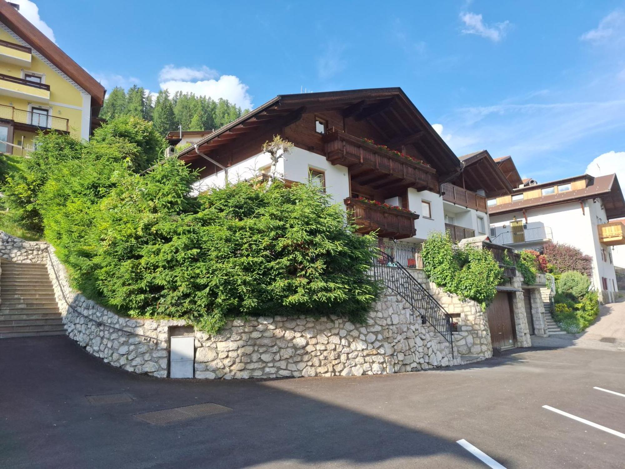 Apartments Insam Santa Cristina Val Gardena Екстер'єр фото