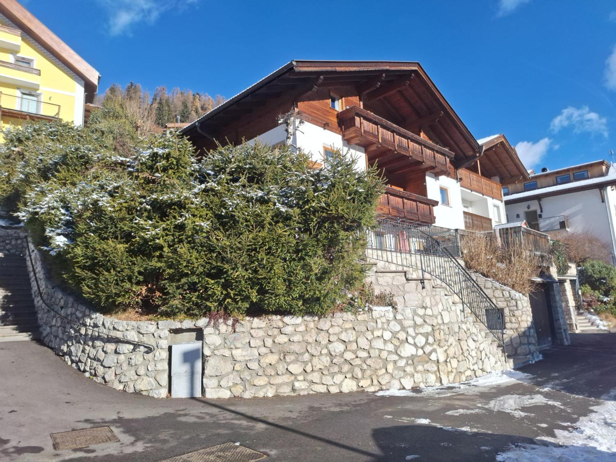 Apartments Insam Santa Cristina Val Gardena Екстер'єр фото