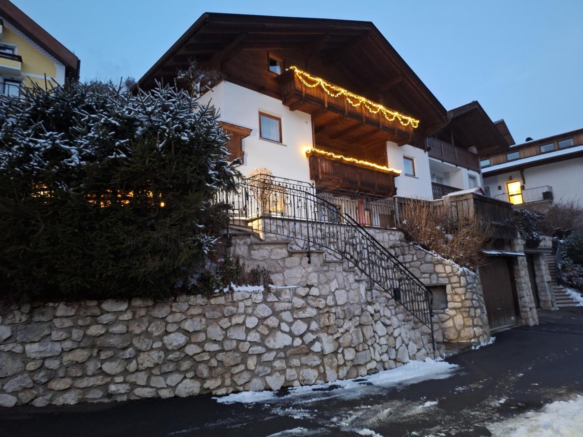 Apartments Insam Santa Cristina Val Gardena Екстер'єр фото